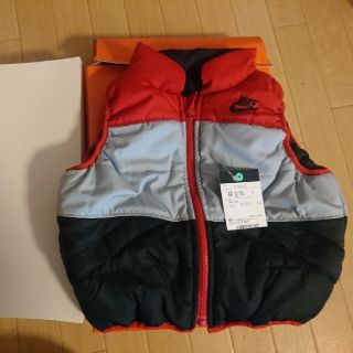 ナイキ(NIKE)のNIKE ダウンベスト 新品 90 子供用 キッズ用(ジャケット/上着)