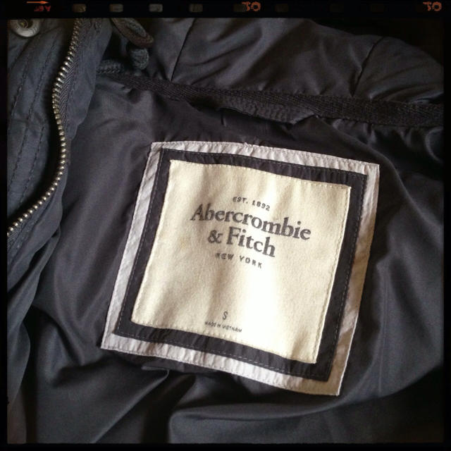 Abercrombie&Fitch(アバクロンビーアンドフィッチ)のA&F  down coat Grey レディースのジャケット/アウター(ダウンコート)の商品写真