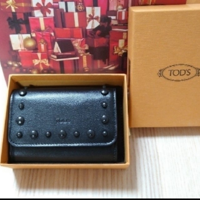 TOD【新品正規品】TOD'S財布????トッズコンパクトジップスタッズコインカードケース