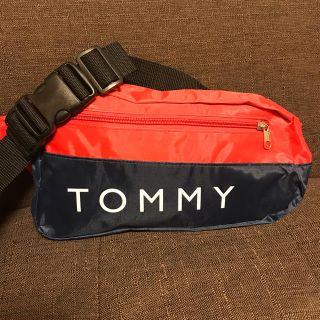 トミーヒルフィガー(TOMMY HILFIGER)のトミー　ラルフ　サコッシュ　ウエストバック　ポーチ  赤　紺(ポーチ)