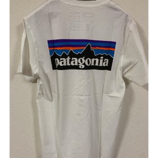 パタゴニア(patagonia)のパタゴニア Tシャツ　P-6 オーガニックコットン　新品 サイズM 39151(Tシャツ/カットソー(半袖/袖なし))