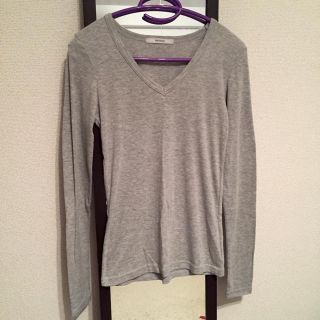 マウジー(moussy)のmoussy Vネックグレーカットソー(Tシャツ(長袖/七分))