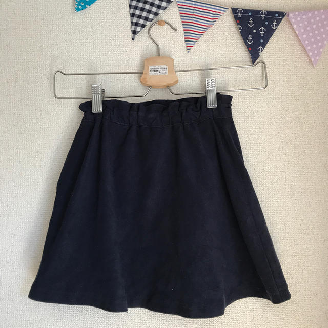 GU(ジーユー)のGU 120スエードのスカート 紺色  キッズ/ベビー/マタニティのキッズ服女の子用(90cm~)(スカート)の商品写真
