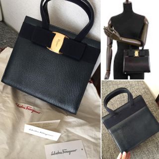 サルヴァトーレフェラガモ(Salvatore Ferragamo)のヴァラリボンバック(ハンドバッグ)