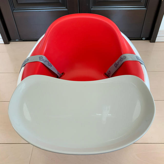 Bumbo(バンボ)のバンボ　マルチシート　赤 キッズ/ベビー/マタニティの寝具/家具(その他)の商品写真