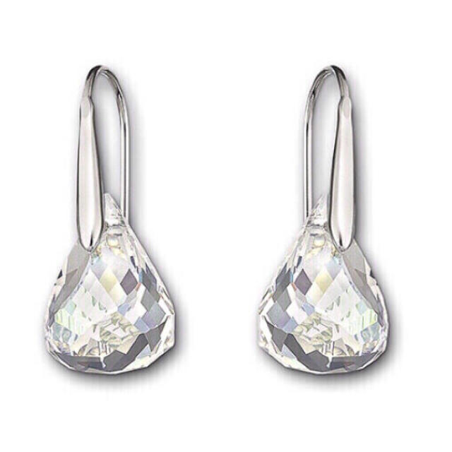 SWAROVSKI(スワロフスキー)のスワロ♡美品ピアス レディースのアクセサリー(ピアス)の商品写真