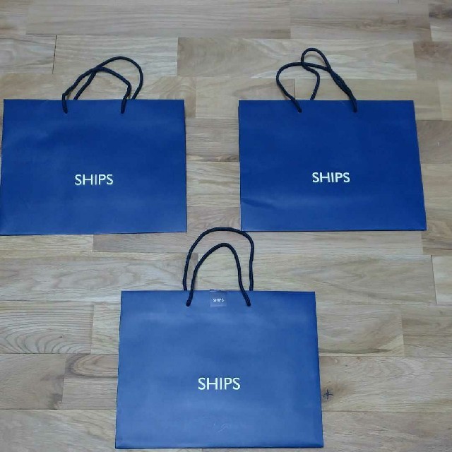 SHIPS(シップス)のSHIPSショップ紙袋 レディースのバッグ(ショップ袋)の商品写真