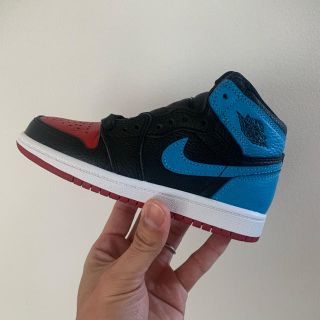 ナイキ(NIKE)の特別価格！AIR JORDAN 1 HIGH OGCHICAGO to UNC(スニーカー)