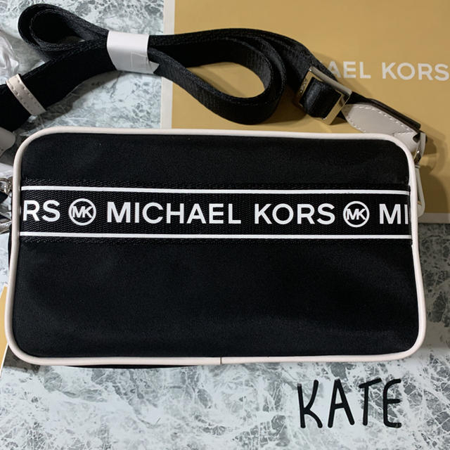 Michael Kors(マイケルコース)の【新品未使用】日本未入荷！マイケルコース  カメラバッグ　クロスボディ　01 メンズのバッグ(ボディーバッグ)の商品写真