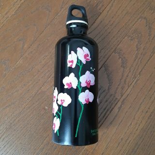 シグ(SIGG)のSIGG トラベラーボトル(黒×花柄)(その他)