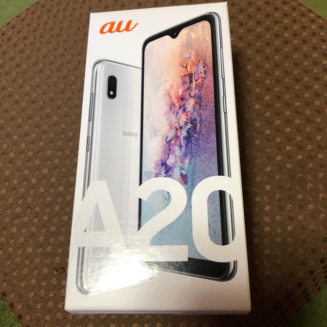 au GALAXY A20 SCV46 新品未使用 ホワイト Android 【テレビで話題】