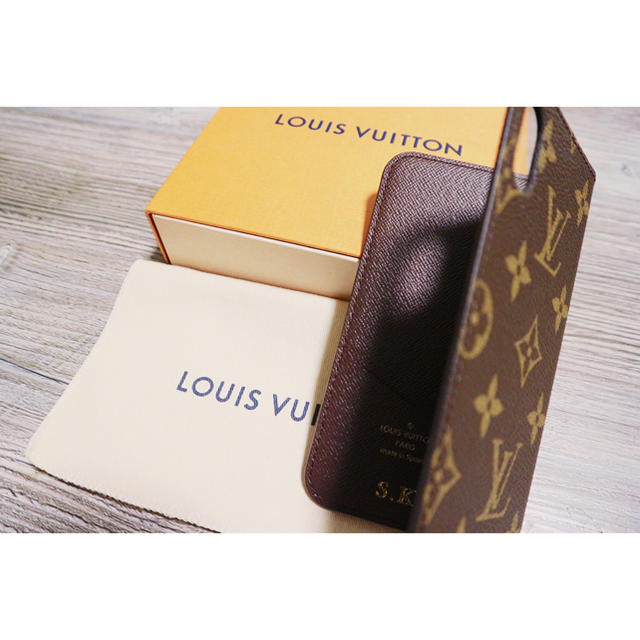 LOUIS VUITTON - 【半額以下・説明書箱付き】ルイヴィトン モノグラムiPhoneケースの通販