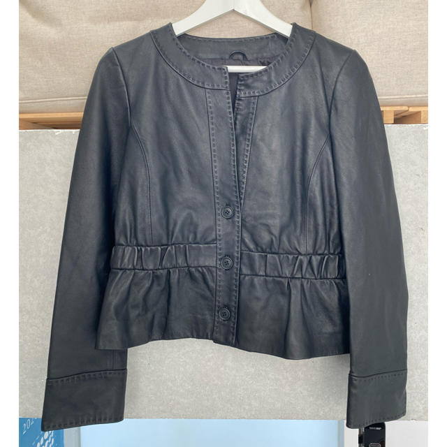 未使用　黒皮ノーカラージャケット　ラム皮9号 レディースのジャケット/アウター(その他)の商品写真