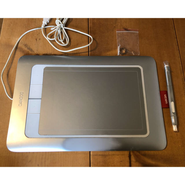 Wacom(ワコム)のワコム　Wacom bamboofun CTH-661 ペンタブ スマホ/家電/カメラのPC/タブレット(タブレット)の商品写真