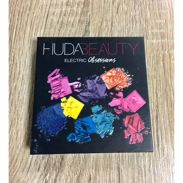 Sephora(セフォラ)のHUDA Beauty アイシャドウ パレット コスメ/美容のベースメイク/化粧品(アイシャドウ)の商品写真