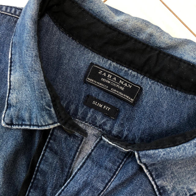 ZARA(ザラ)のザラ デニムシャツ M スリムフィット ZARA MAN 長袖 替えボタンあり メンズのトップス(シャツ)の商品写真