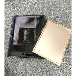 イヴサンローランボーテ(Yves Saint Laurent Beaute)の【未使用品】イヴ・サンローラン　鏡　ケース付き(ミラー)