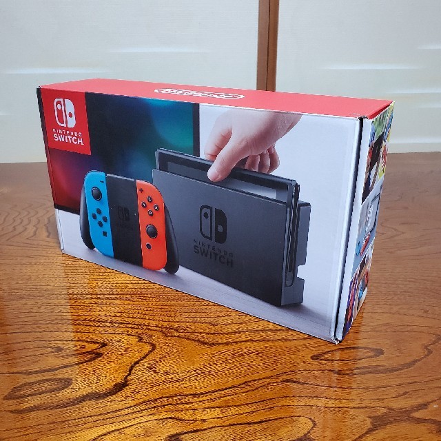 美品　 Nintendo Switch 　ネオンカラー任天堂