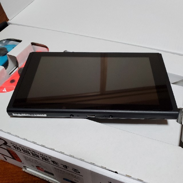 美品　 Nintendo Switch 　ネオンカラー