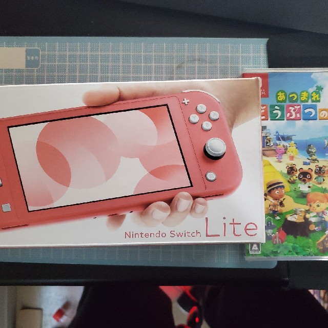 【美品ソフト付・送料無料】SWITCH LITE コーラル+どうぶつの森