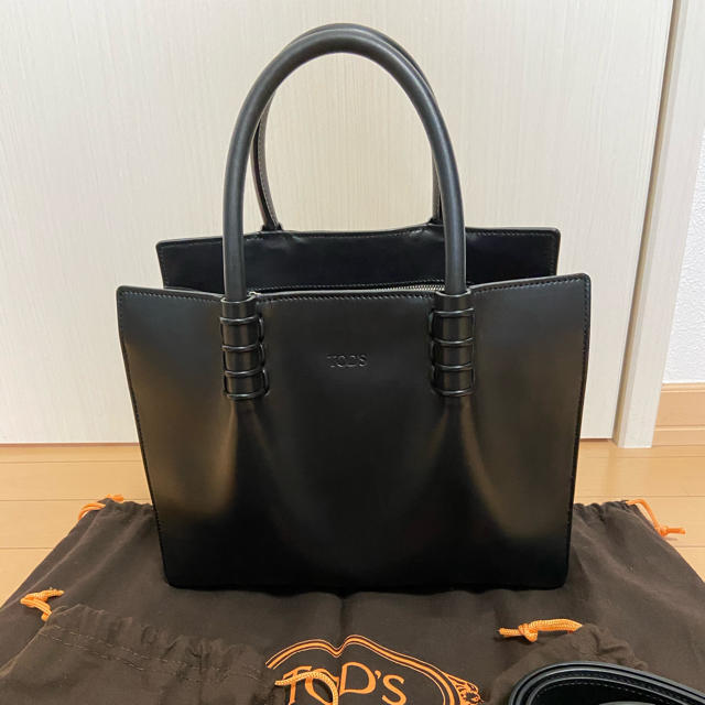 TOD'S(トッズ)のほまっち様専用★トッズ　トートバッグ　ショルダーバッグ　ブラック　美品です★ レディースのバッグ(トートバッグ)の商品写真