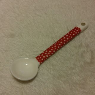 マリメッコ(marimekko)のマリメッコ☆陶器の赤いスプーン(カトラリー/箸)