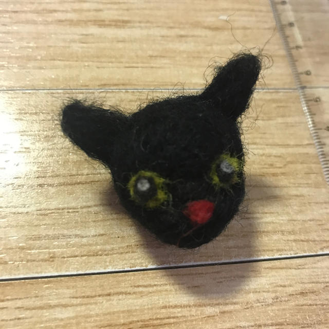 羊毛フェルト ハンドメイド 猫さん バッチの通販 by ゆかり's shop｜ラクマ