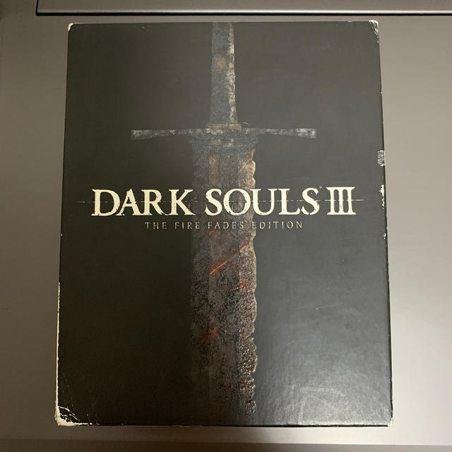 DARK SOULS III THE FIRE FADES EDITION（ダー エンタメ/ホビーのゲームソフト/ゲーム機本体(家庭用ゲームソフト)の商品写真