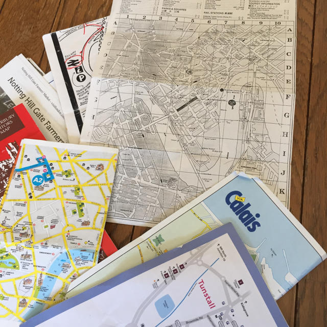 ロンドン地球の歩き方とカンタベリー地図など エンタメ/ホビーの本(地図/旅行ガイド)の商品写真