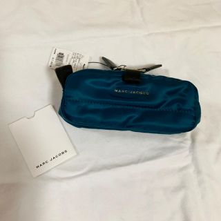 マークバイマークジェイコブス(MARC BY MARC JACOBS)の新品未使用 MARC JACOBSモスグリーンのポーチ(ポーチ)