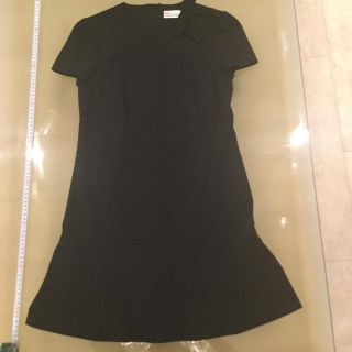 レッドヴァレンティノ(RED VALENTINO)のレッドバレンティノ黒可愛いワンピース。(ひざ丈ワンピース)