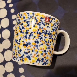 イッタラ(iittala)のイッタラ　ドット　マグ　美品(食器)