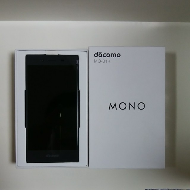 スマートフォン本体新品未使用　ドコモ　mo01k