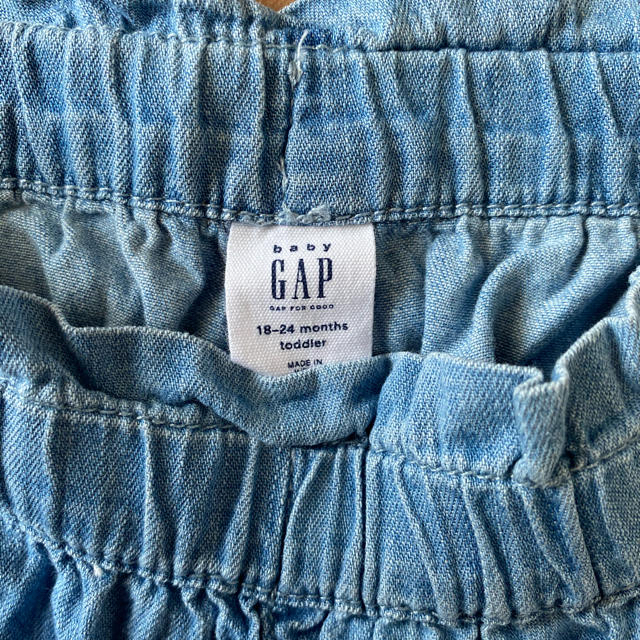 babyGAP(ベビーギャップ)の【90センチ】【babygap】ショートパンツ キッズ/ベビー/マタニティのキッズ服女の子用(90cm~)(パンツ/スパッツ)の商品写真