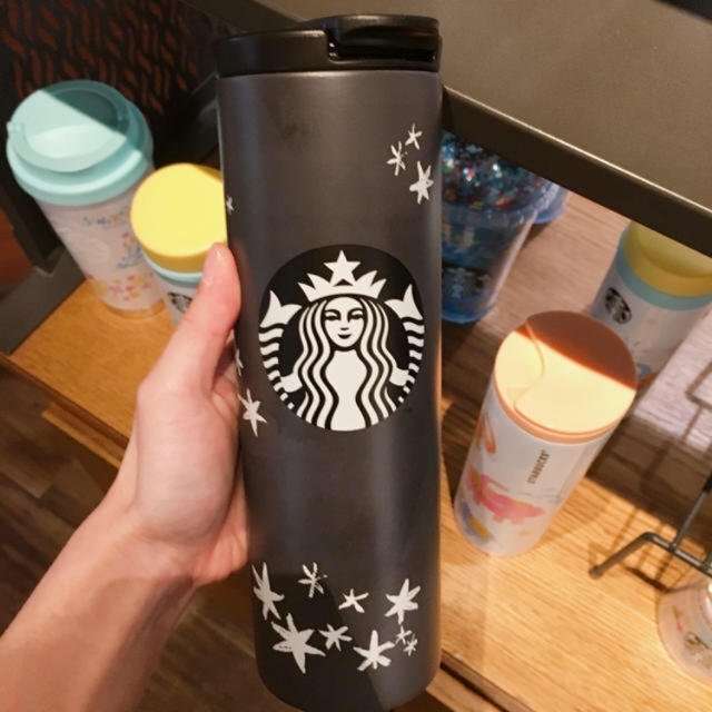 Starbucks Coffee(スターバックスコーヒー)の即発送可能🌟ラスト1点Starbucks x Vera wang タンブラー インテリア/住まい/日用品のキッチン/食器(タンブラー)の商品写真