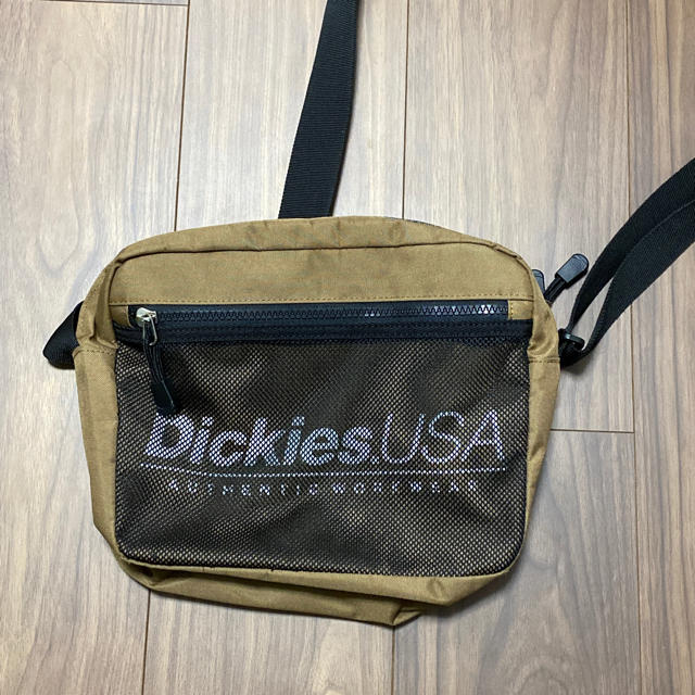 Dickies(ディッキーズ)の【どんこ様専用】DICKIES ショルダーバック　ベージュ メンズのバッグ(ショルダーバッグ)の商品写真