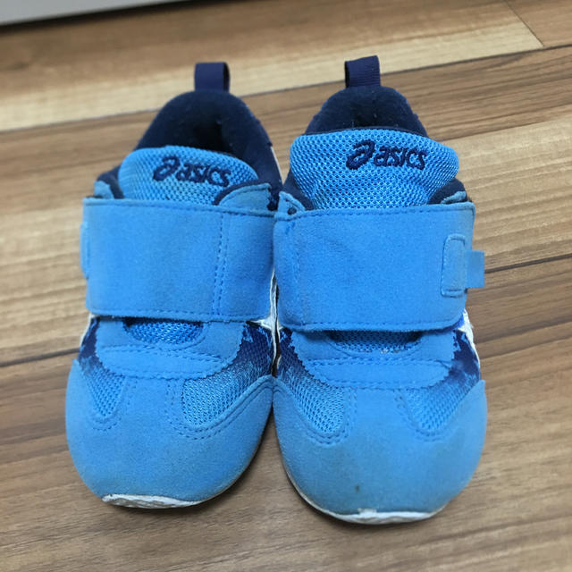 asics(アシックス)のasicsスニーカー　15 ㎝ キッズ/ベビー/マタニティのキッズ靴/シューズ(15cm~)(スニーカー)の商品写真