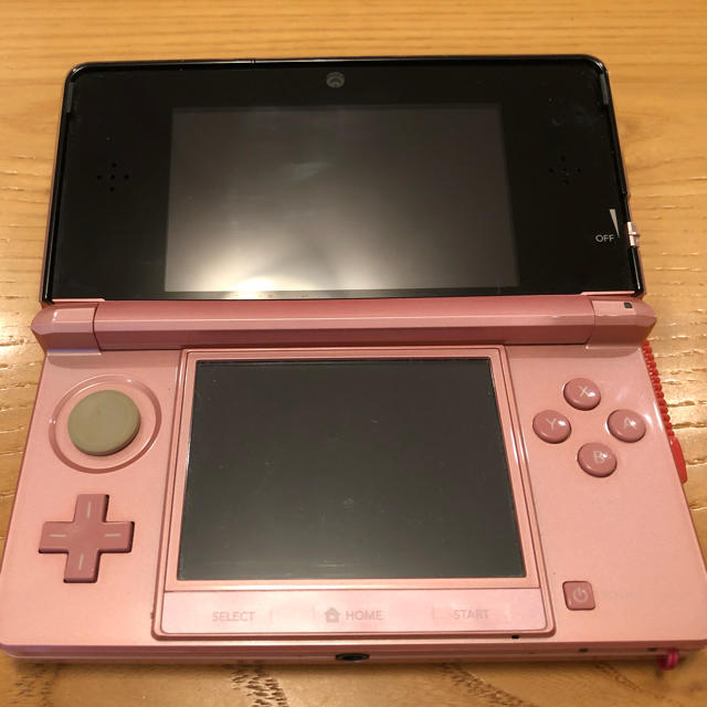 ニンテンドー3DS(ニンテンドー3DS)の3DS ピンク エンタメ/ホビーのゲームソフト/ゲーム機本体(携帯用ゲーム機本体)の商品写真