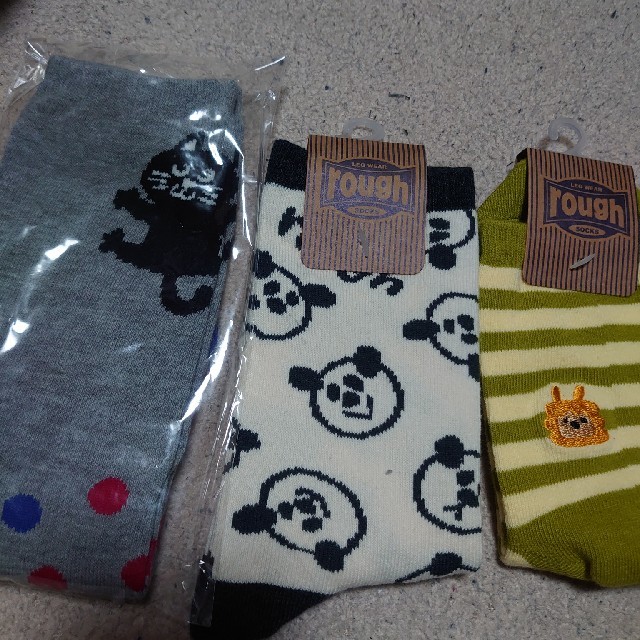 rough(ラフ)のrough靴下(3足) キッズ/ベビー/マタニティのこども用ファッション小物(靴下/タイツ)の商品写真
