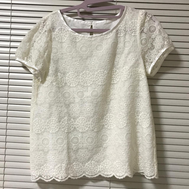 anatelier(アナトリエ)のレースブラウス　白 レディースのトップス(シャツ/ブラウス(半袖/袖なし))の商品写真