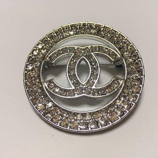 【コーデのアクセントに♡】CHANEL★ブローチ スタッズ コーデのアクセントに♡】CHANEL ブローチ