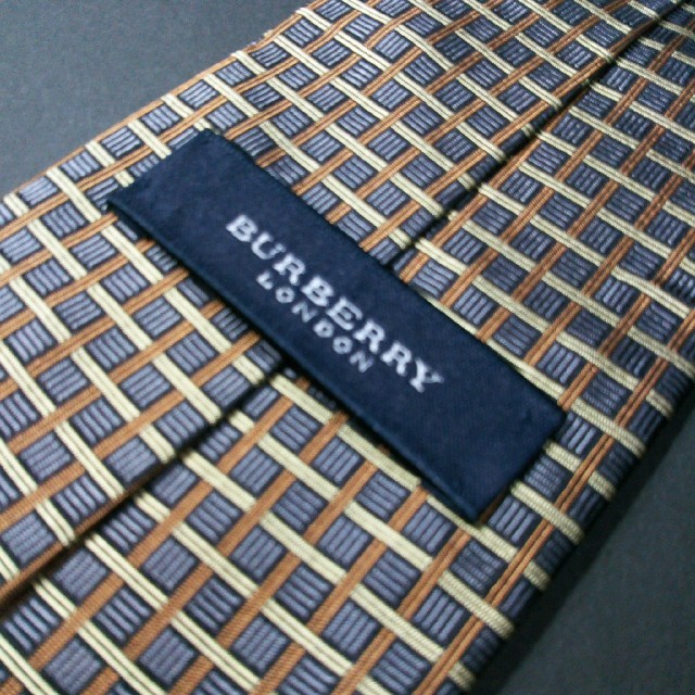 BURBERRY(バーバリー)の【極美品 】BURBERRY LONDON チェック ネクタイ グレー メンズのファッション小物(ネクタイ)の商品写真
