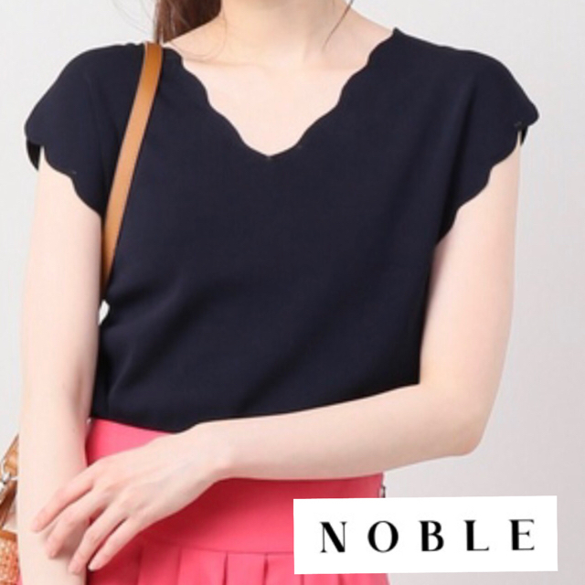 Noble(ノーブル)の【最終値下げ】Noble Yラインスカラップニット レディースのトップス(その他)の商品写真