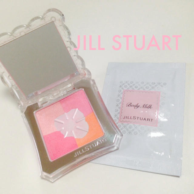 JILLSTUART(ジルスチュアート)の送料込♡ジルチーク コスメ/美容のベースメイク/化粧品(チーク)の商品写真