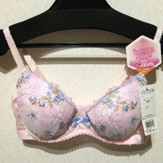 【新品未使用】うるうる美肌フラワーブラ♡ピンク×ブルー小花(ブラ)