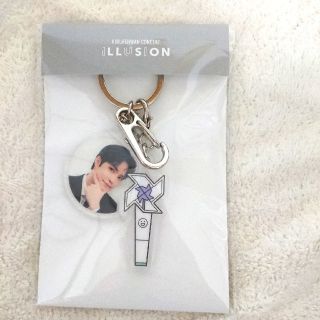 ワイエムシー(YMC)の【新品未開封】キムジェファン illusion アクリルキーホルダー(K-POP/アジア)