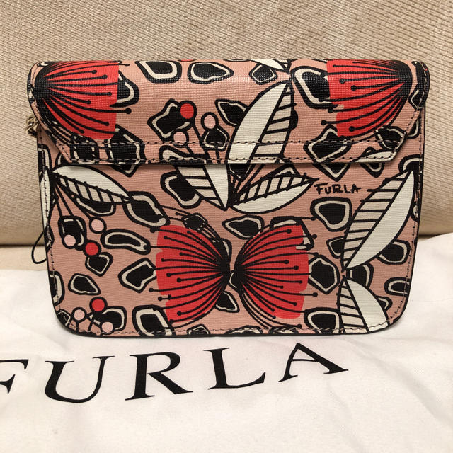 新品★【FURLA】定価54,000円★メトロポリス ピンク柄 1