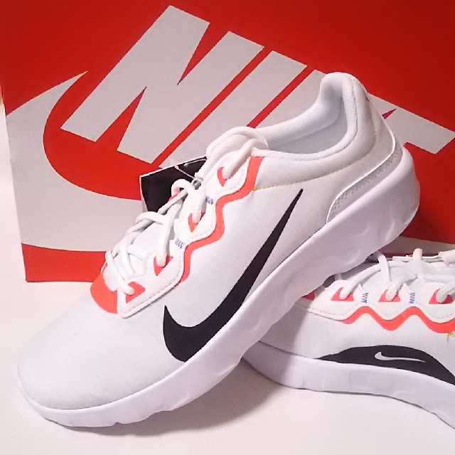 NIKE(ナイキ)の
定7150円人気90sカラー!ナイキ.エクスプローラー新品スニーカー入手困難白 メンズの靴/シューズ(スニーカー)の商品写真