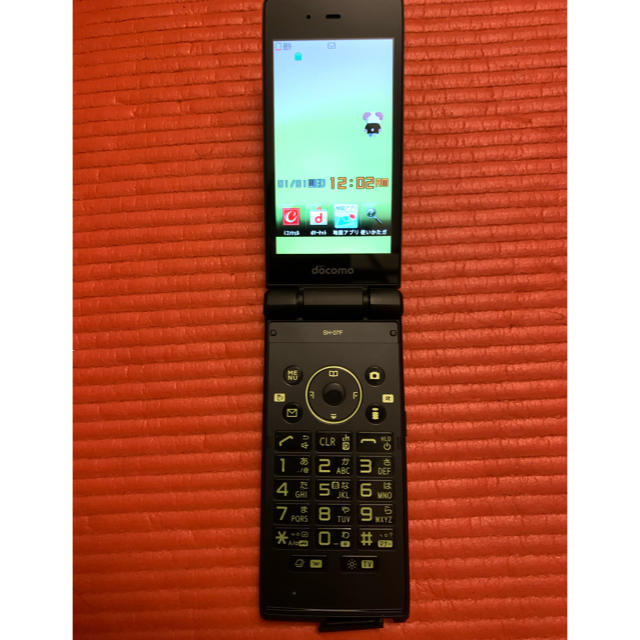 NTTdocomo(エヌティティドコモ)のSH-07F シャープ　docomo ガラケー　中古 スマホ/家電/カメラのスマートフォン/携帯電話(携帯電話本体)の商品写真