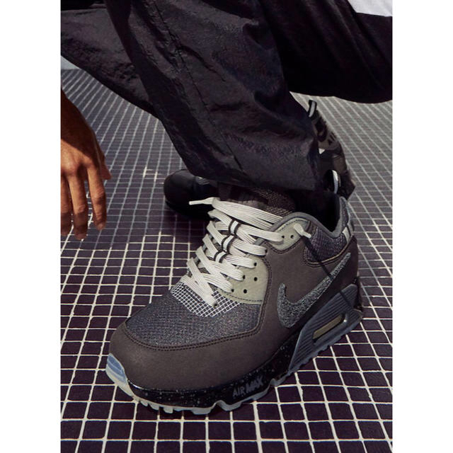 NIKE(ナイキ)のナイキ エアマックス90×UNDEFEATED  28.5cm メンズの靴/シューズ(スニーカー)の商品写真